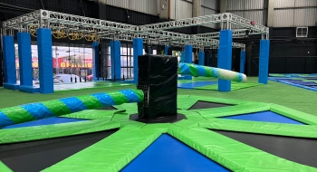 Parque de trampolins de Goiânia tem entrada gratuita para autistas em abril